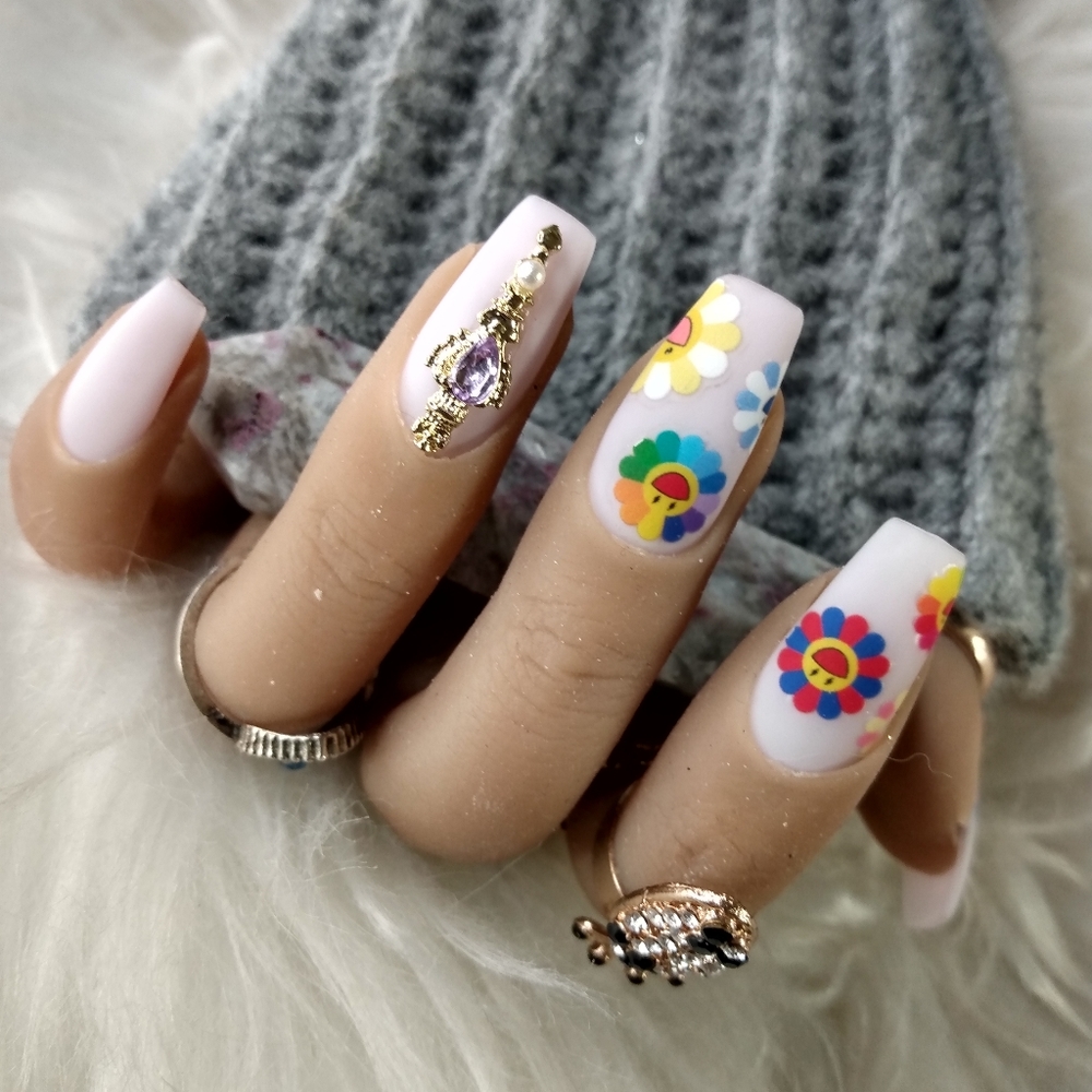 Press on nails (medium coffin)